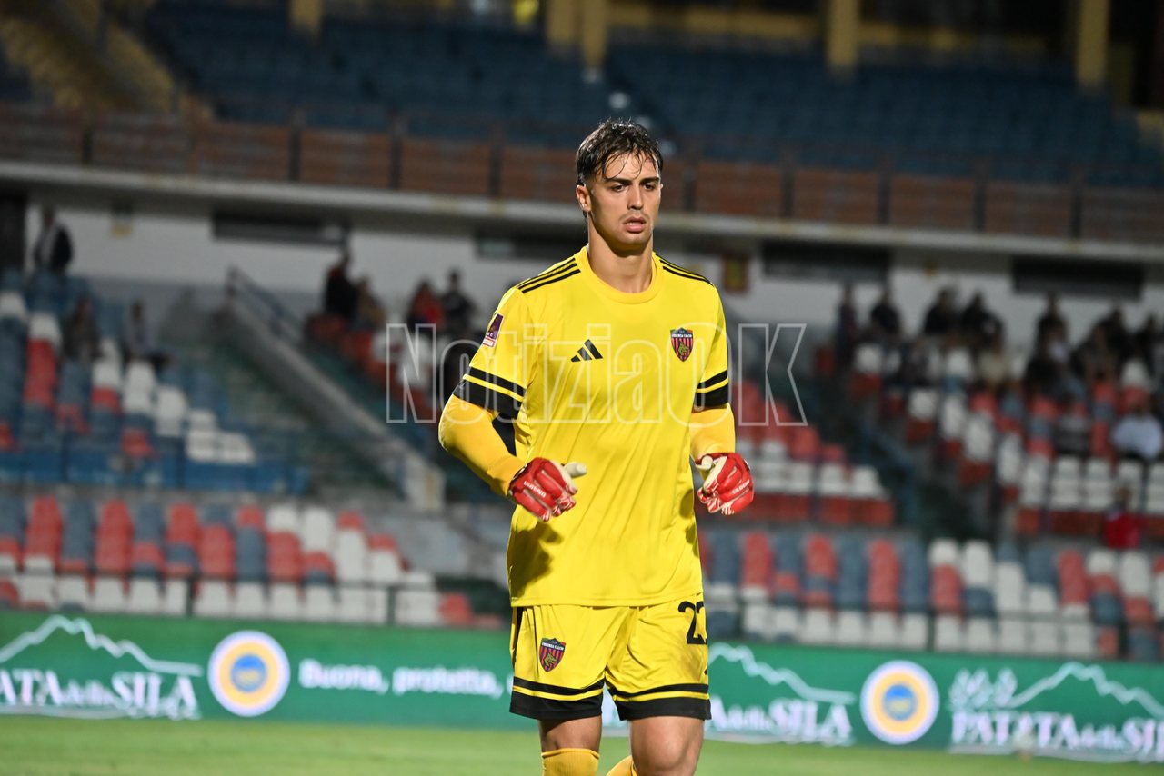 Picerno-Cosenza 3-1, sconfitta per i Lupi al "Curcio" - CosenzaOk